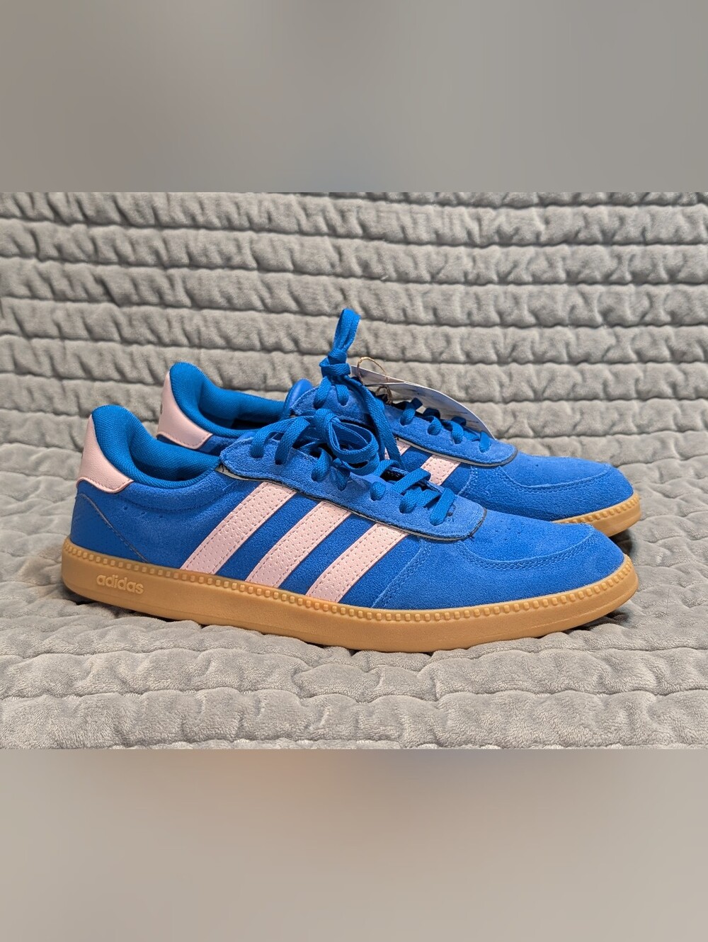 NWT adidas Breaknet Sleek Women's 8.5 Blue & Baby Pink/Gum Sole Athletic Shoes